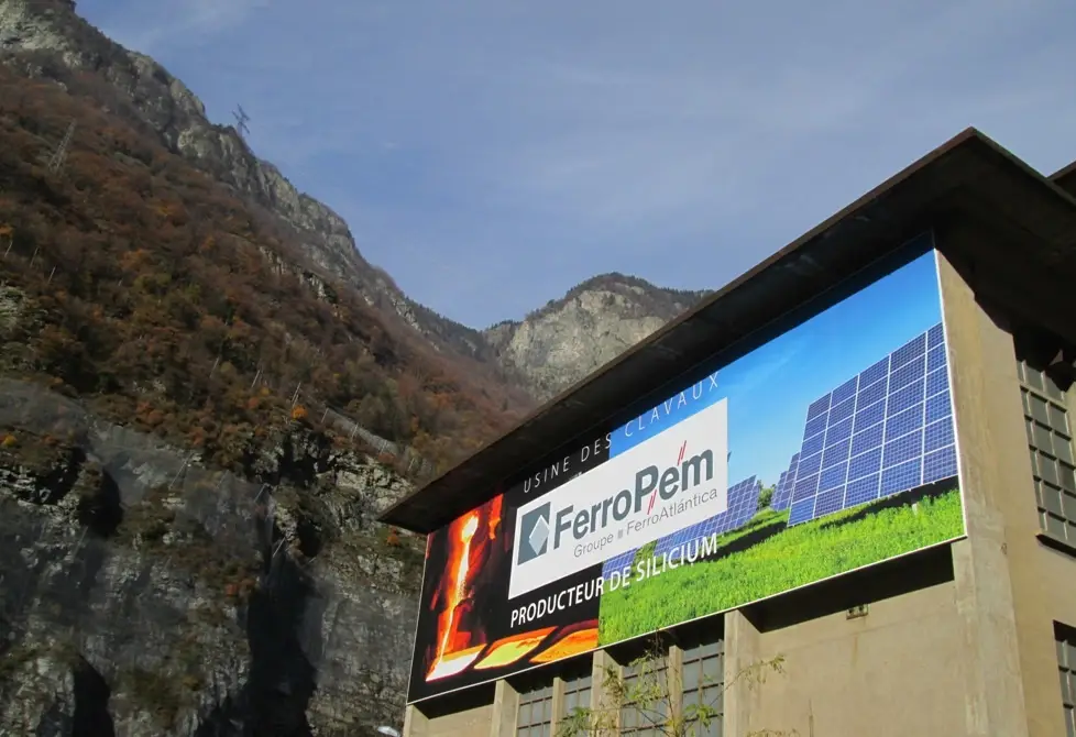 2014 11 FERROPEM Pose ENSEIGNES EN TOILES TENDUES (21)